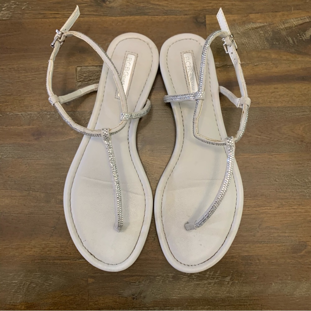 BCBGeneration gray and silver sparkle sandals Vero Cuio